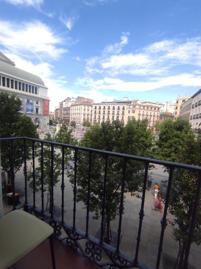Parsa Homstay Madrid Eksteriør bilde